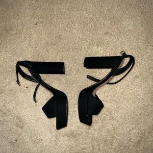 TOP Moda Black Platform Heels